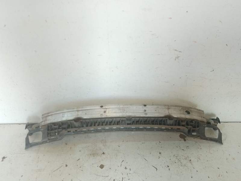 Recambio de refuerzo paragolpes delantero para audi a4 b6 avant (8e5) 2.4 referencia OEM IAM 8E0807109  