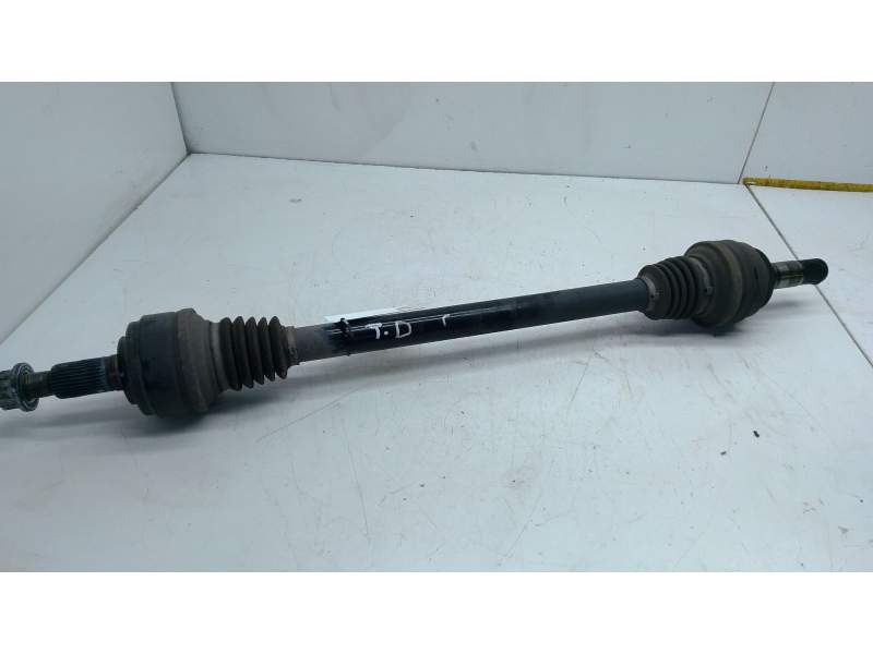 Recambio de transmision trasera derecha para volkswagen touareg (7p5, 7p6) 3.0 v6 tdi referencia OEM IAM 7P0501201G  