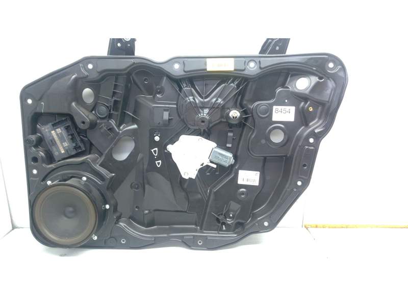 Recambio de elevalunas delantero derecho para volkswagen touareg (7p5, 7p6) 3.0 v6 tdi referencia OEM IAM 7P6837756B  