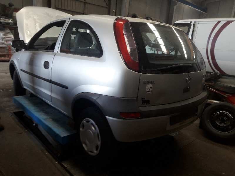 opel corsa c del año 2001