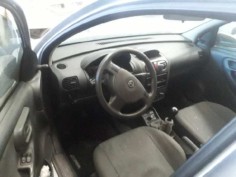 opel corsa c del año 2003