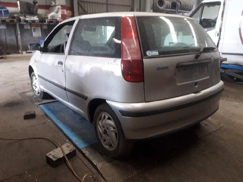 fiat punto berlina (176) del año 1998