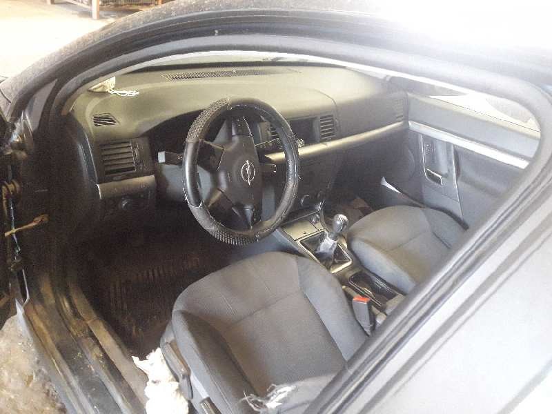 opel vectra c berlina del año 2002