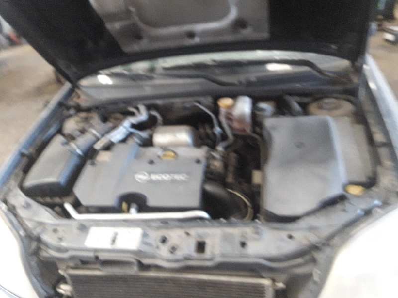 opel vectra c berlina del año 2002
