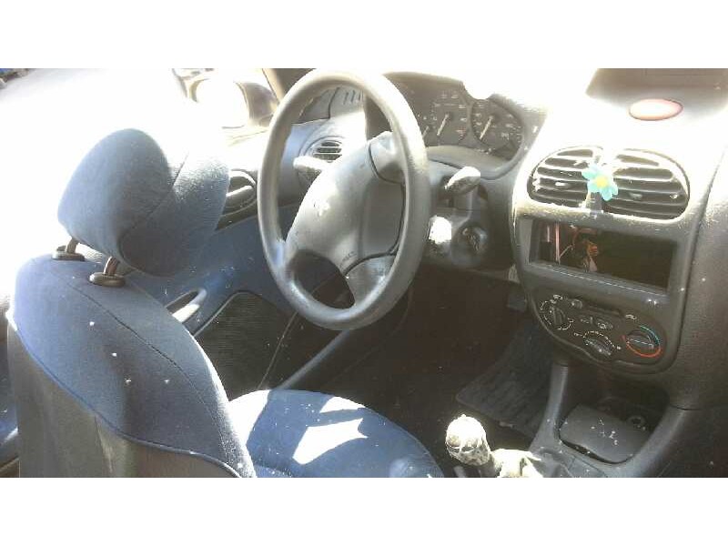 peugeot 206 berlina del año 2003