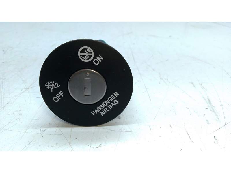Recambio de mando multifuncion para kia xceed (cd) 1.4 t-gdi referencia OEM IAM   