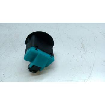 Recambio de mando multifuncion para kia xceed (cd) 1.4 t-gdi referencia OEM IAM   