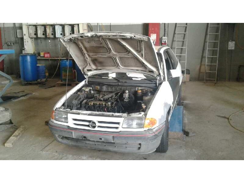 opel astra f berlina del año 1993