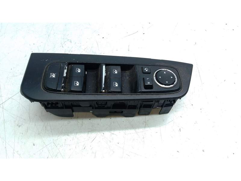 Recambio de mando elevalunas delantero izquierdo para kia xceed (cd) 1.4 t-gdi referencia OEM IAM   