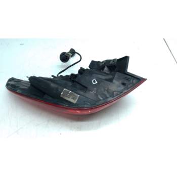 Recambio de piloto trasero derecho para kia xceed (cd) 1.4 t-gdi referencia OEM IAM 92402J7300  