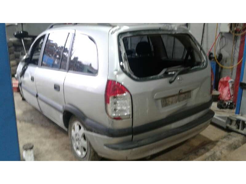 opel zafira a del año 2000