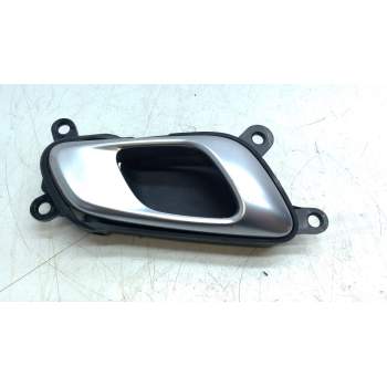 MANETA INTERIOR DELANTERA DERECHA 82623J7000 