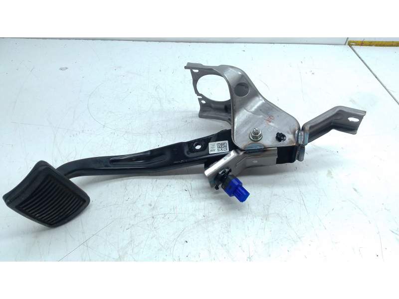Recambio de pedal freno para kia xceed (cd) 1.4 t-gdi referencia OEM IAM J2032800  