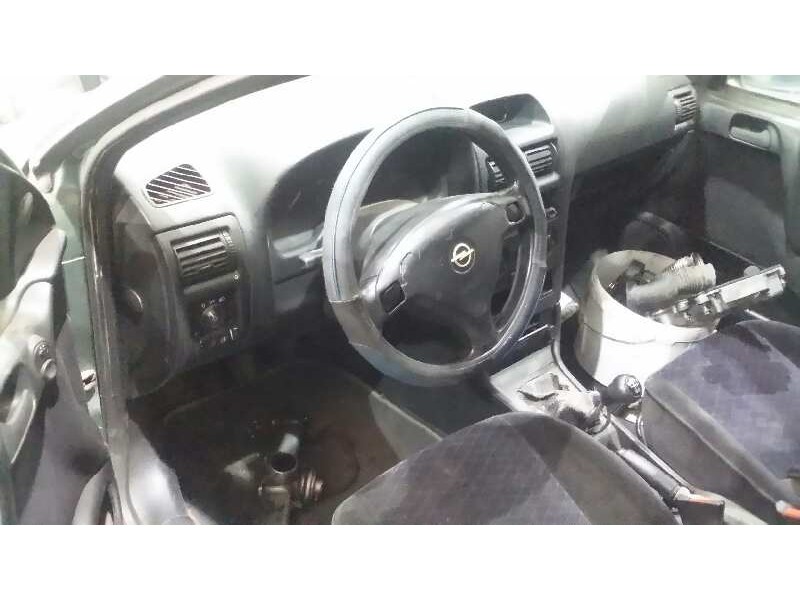 opel astra g berlina del año 1998