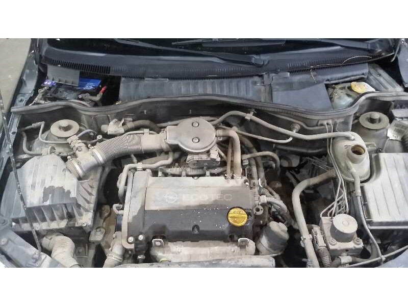 opel corsa c del año 2004