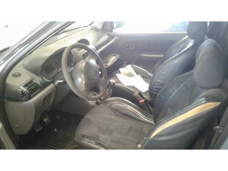 renault clio ii fase i (b/cbo) del año 2000