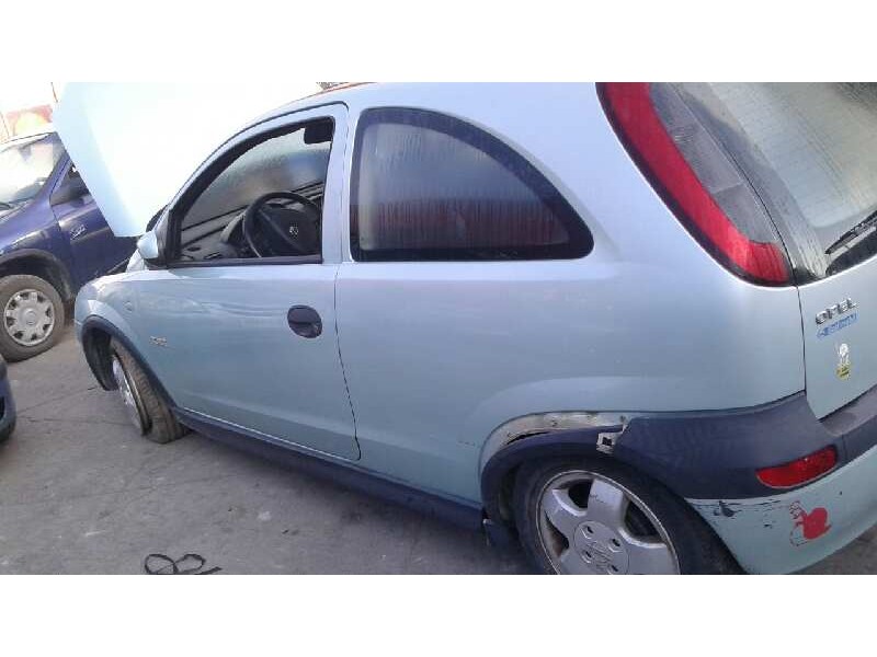 opel corsa c del año 2002