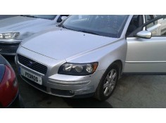 volvo s40 berlina del año 2004