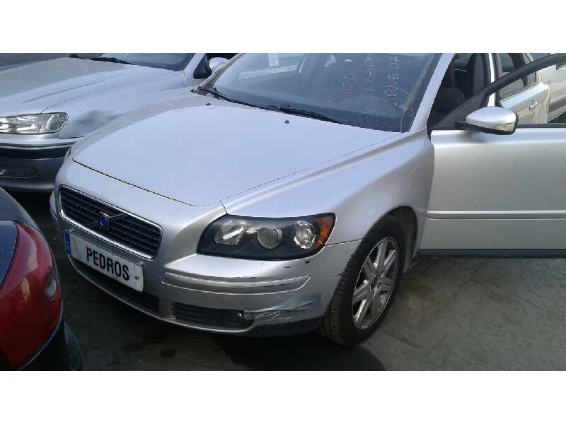 volvo s40 berlina del año 2004