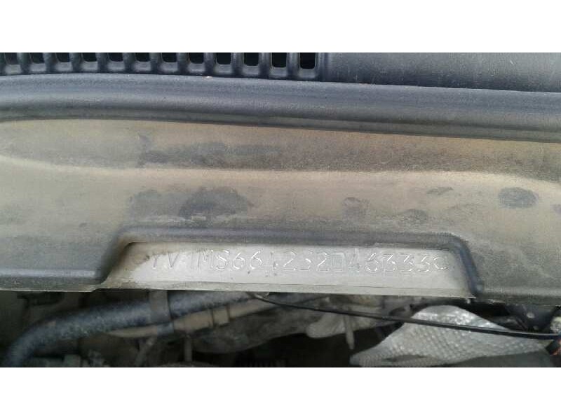 volvo s40 berlina del año 2004