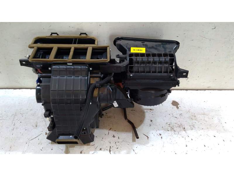 Recambio de calefaccion entera normal para kia xceed (cd) 1.4 t-gdi referencia OEM IAM 97200J7070  