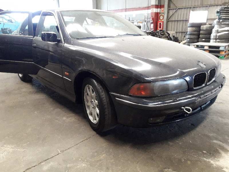 bmw serie 5 berlina (e39) del año 2000