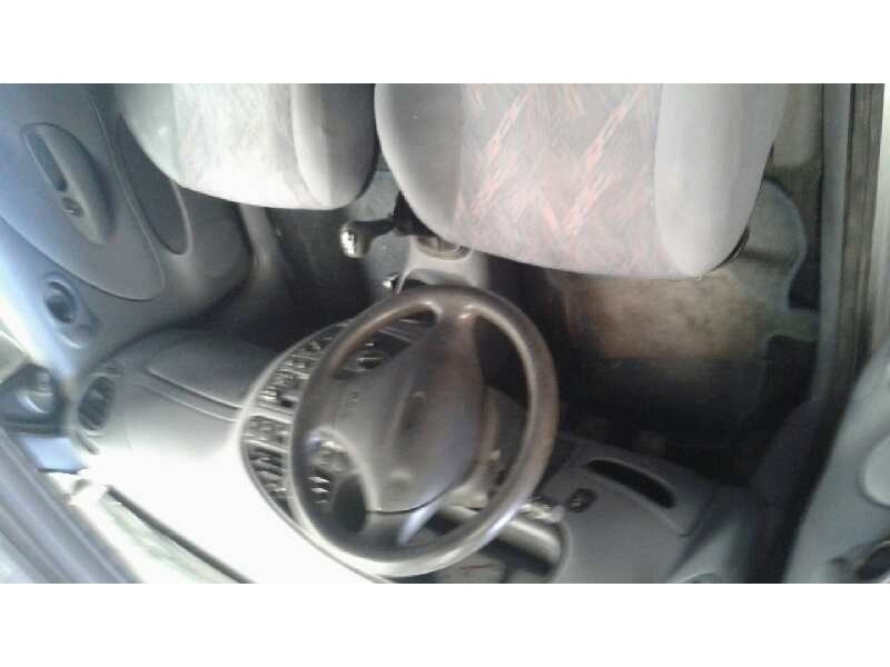ford fiesta berlina del año 1998