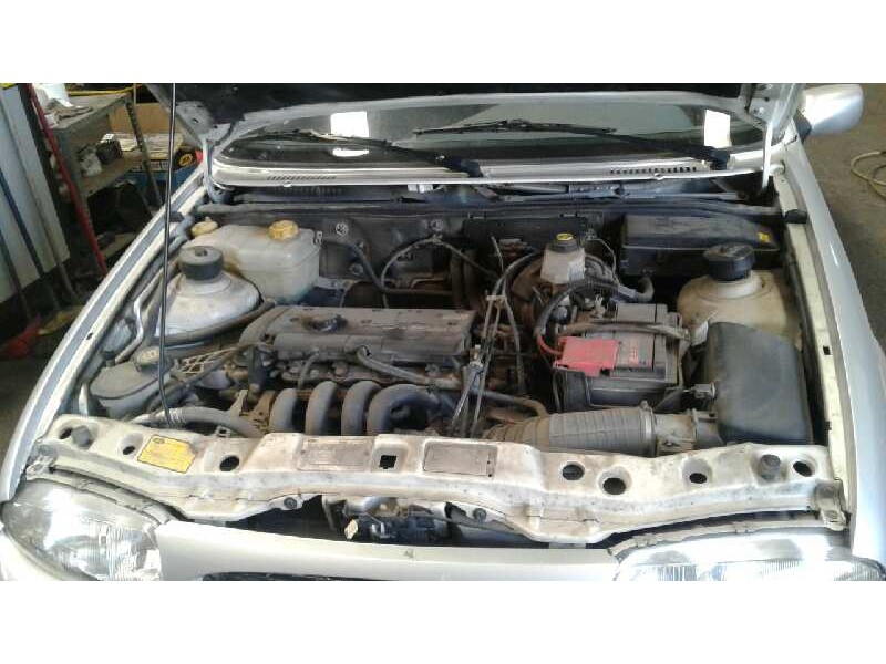 ford fiesta berlina del año 1998