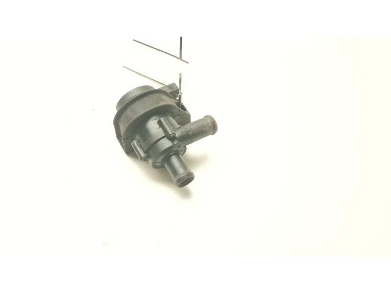 Recambio de bomba agua electrica para volkswagen golf vi (5k1) 2.0 r 4motion referencia OEM IAM 1K0965561G  
