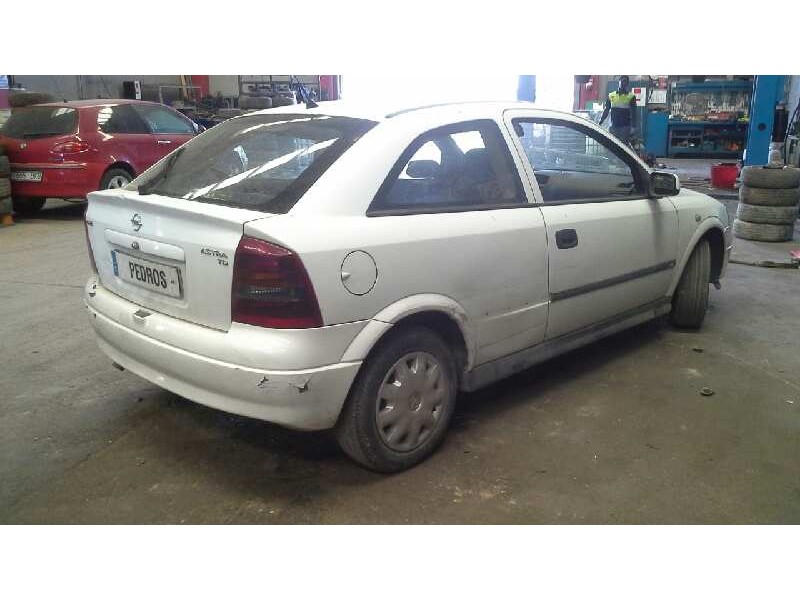 opel astra g berlina del año 1999