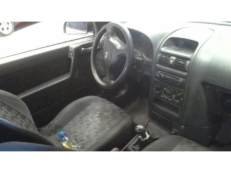 opel astra g berlina del año 1999