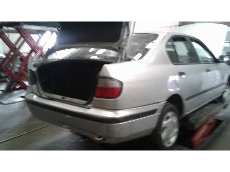 nissan primera berlina (p11) del año 1997