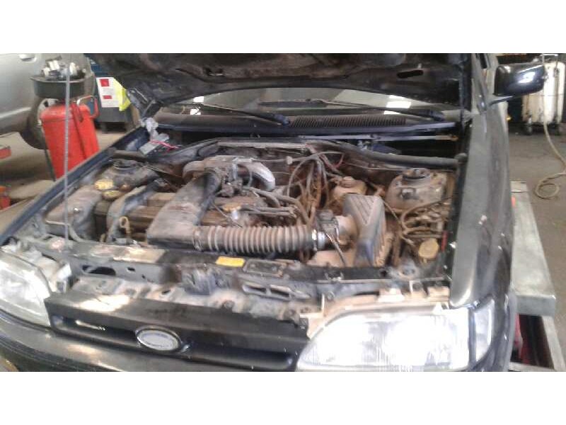 ford escort berlina/turnier del año 1992