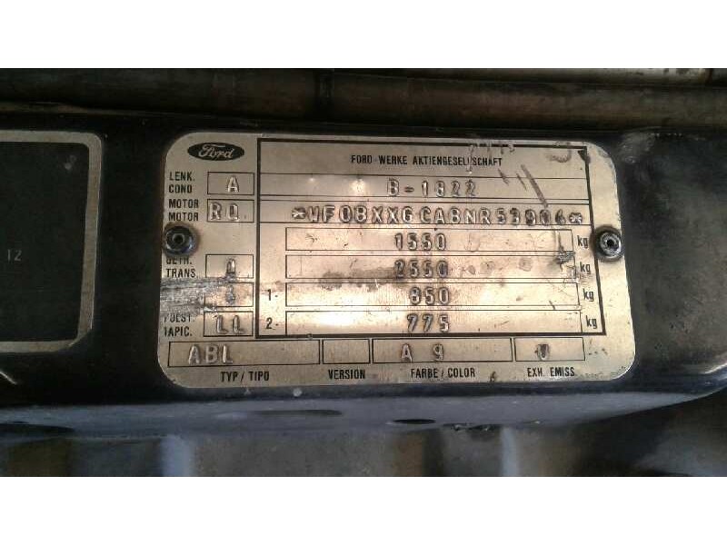 ford escort berlina/turnier del año 1992