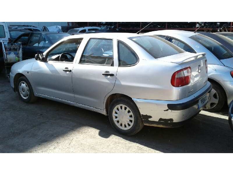 seat cordoba berlina (6k2) del año 2002