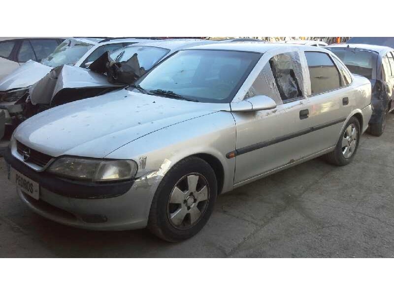 opel vectra b berlina del año 1999