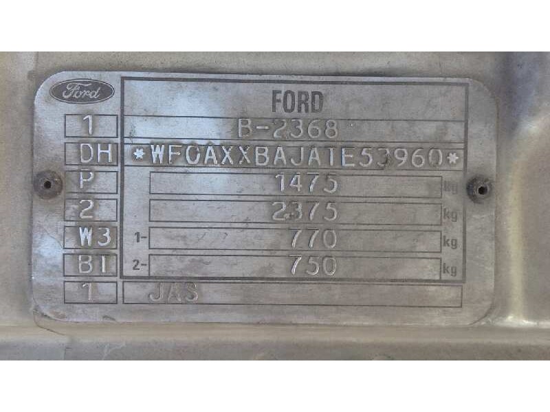 ford fiesta berlina del año 1996