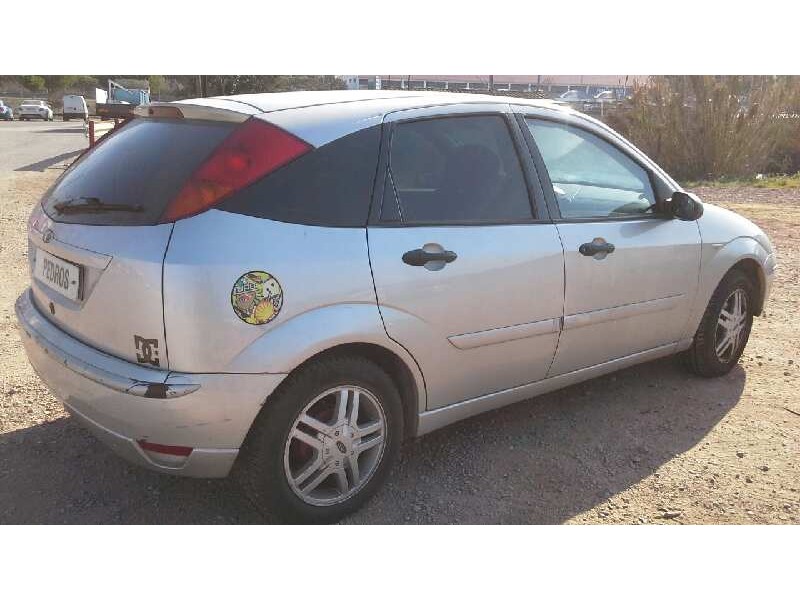 ford focus berlina (cak) del año 2004