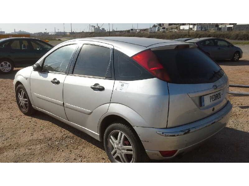 ford focus berlina (cak) del año 2004