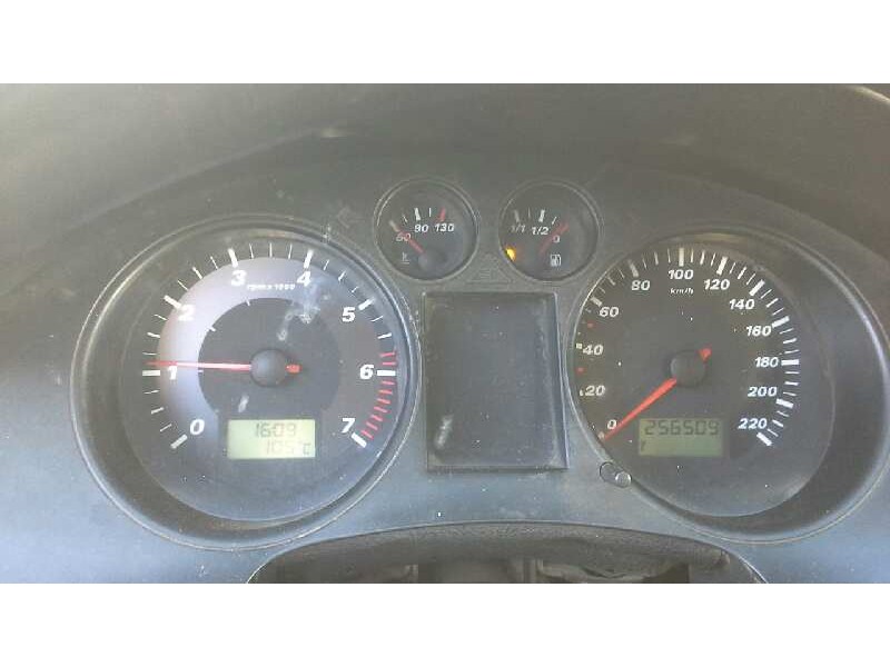 seat ibiza (6l1) del año 2003