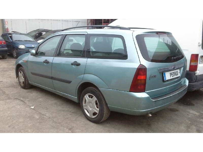 ford focus turnier (cak) del año 2001