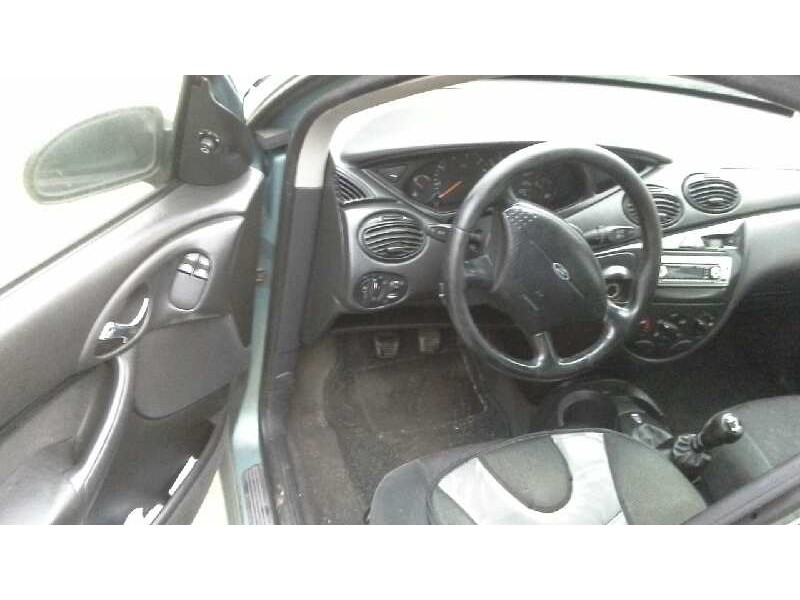 ford focus turnier (cak) del año 2001