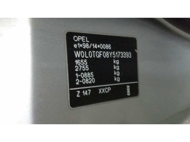 opel astra g berlina del año 2000