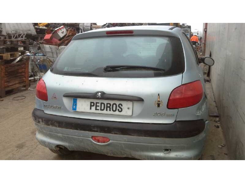 peugeot 206 berlina del año 2002