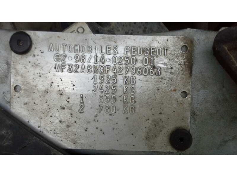 peugeot 206 berlina del año 2002