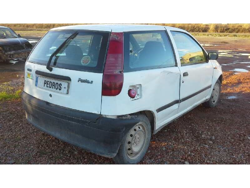 fiat punto berlina (176) del año 1997