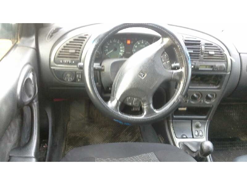 citroen xsara berlina del año 1998