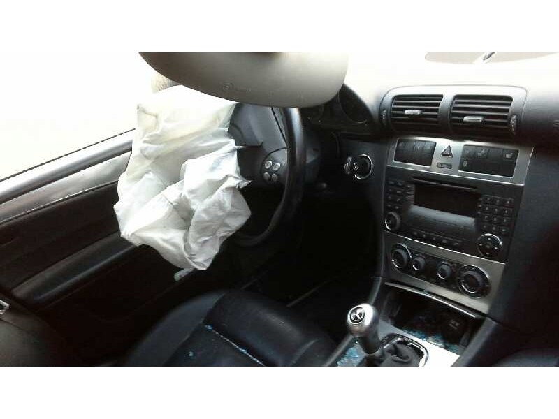 mercedes clase c (w203) berlina del año 2005