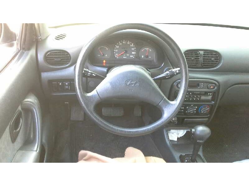 hyundai accent (x3) del año 1995