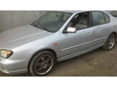 nissan primera berlina (p11) del año 2001 2